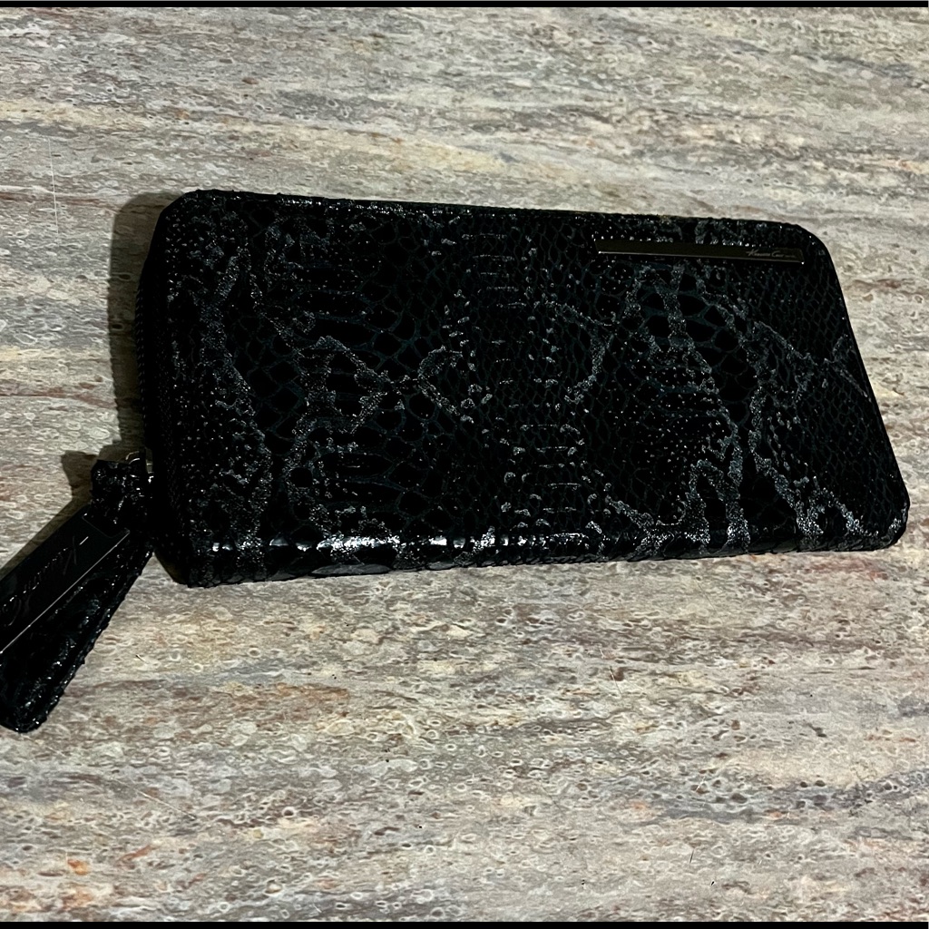 Nwot Kenneth Cole Snakeskin Wallet